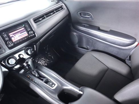 Used 2017 Honda HR-V LX image 27
