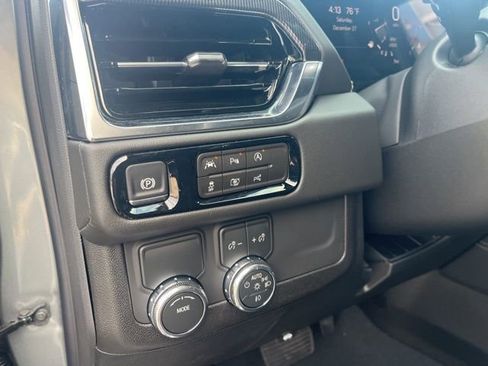 New 2026 GMC Yukon XL Elevation image 21