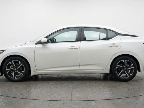 Used 2025 Nissan Sentra SV image 5