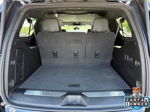 Used 2024 Chevrolet Suburban Premier RWD image 28
