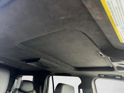 Used 2018 Cadillac Escalade Platinum image 25