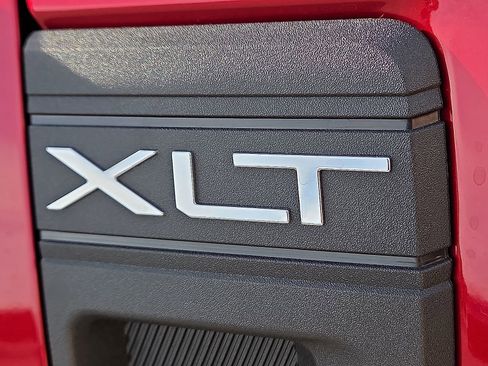 New 2026 Ford Maverick XLT w/ XLT Luxury Package AWD/4WD image 8