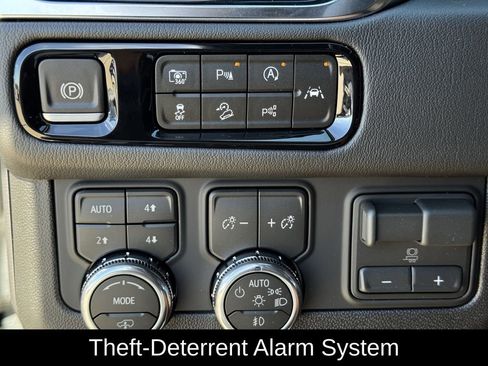 New 2026 GMC Yukon XL Denali w/ Denali Reserve Package image 19