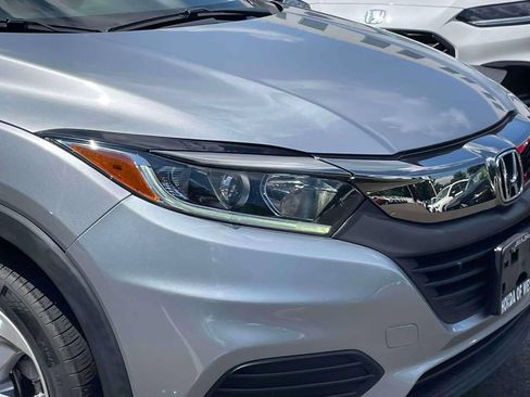 Certified 2021 Honda HR-V LX image 8