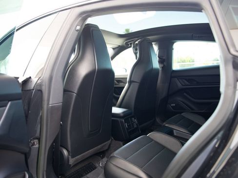 Certified 2022 Porsche Taycan 4S AWD/4WD image 18
