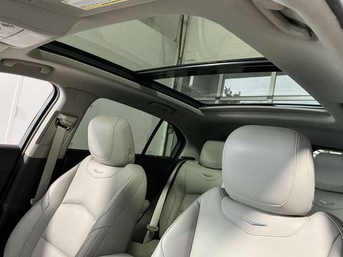 Used 2023 Cadillac XT4 Luxury AWD/4WD image 24