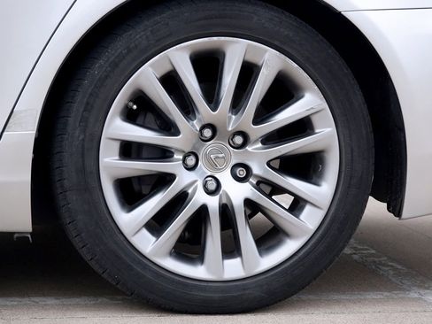 Used 2013 Lexus LS 460 image 25