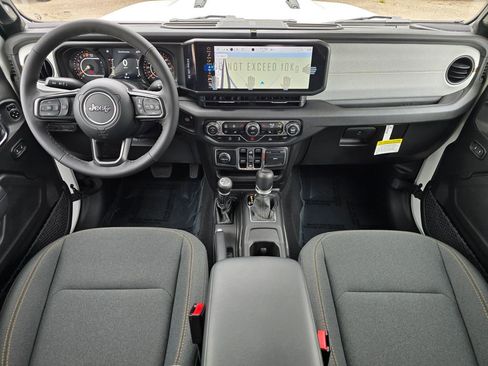 New 2025 Jeep Gladiator Sport image 6