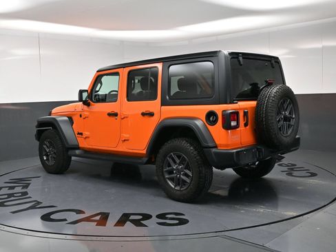 Used 2025 Jeep Wrangler Unlimited Sport AWD/4WD image 7