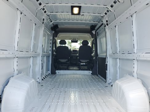 Used 2026 RAM ProMaster 2500 w/ Convenience Group FWD image 11