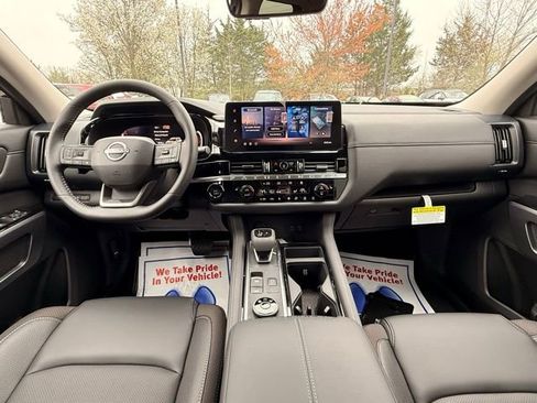 New 2026 Nissan Pathfinder SL image 21