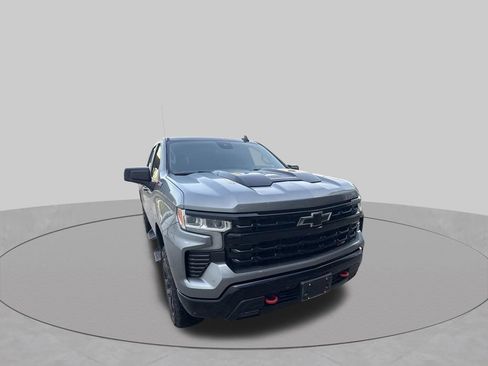 Used 2024 Chevrolet Silverado 1500 LT Trail Boss w/ Convenience Package II AWD/4WD image 4
