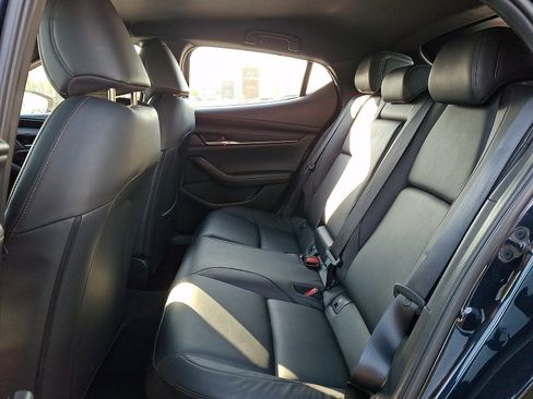 Used 2024 MAZDA MAZDA3 s FWD image 10