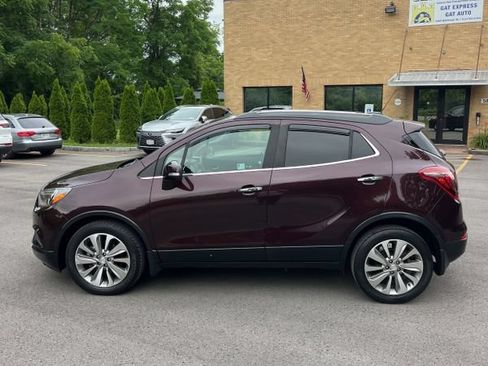 Used 2018 Buick Encore Preferred FWD image 2