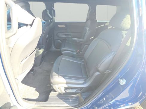 New 2027 Kia Telluride S FWD image 10