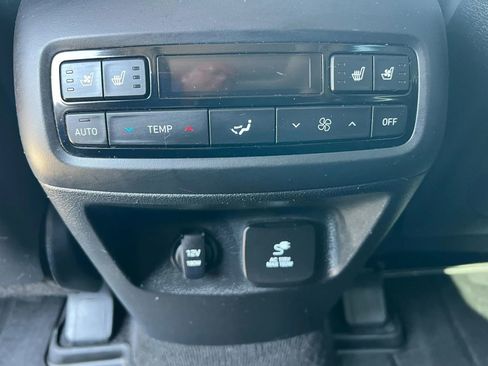 Used 2021 Hyundai Palisade Limited AWD/4WD image 16