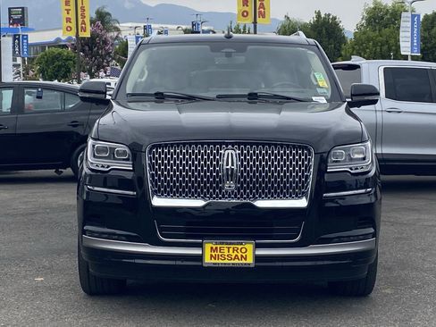 Used 2023 Lincoln Navigator L Reserve image 7
