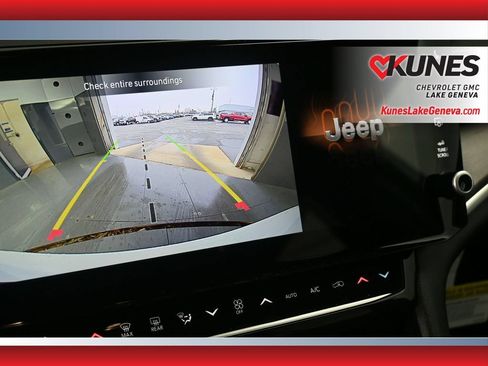 Used 2026 Jeep Grand Cherokee Altitude AWD/4WD image 26