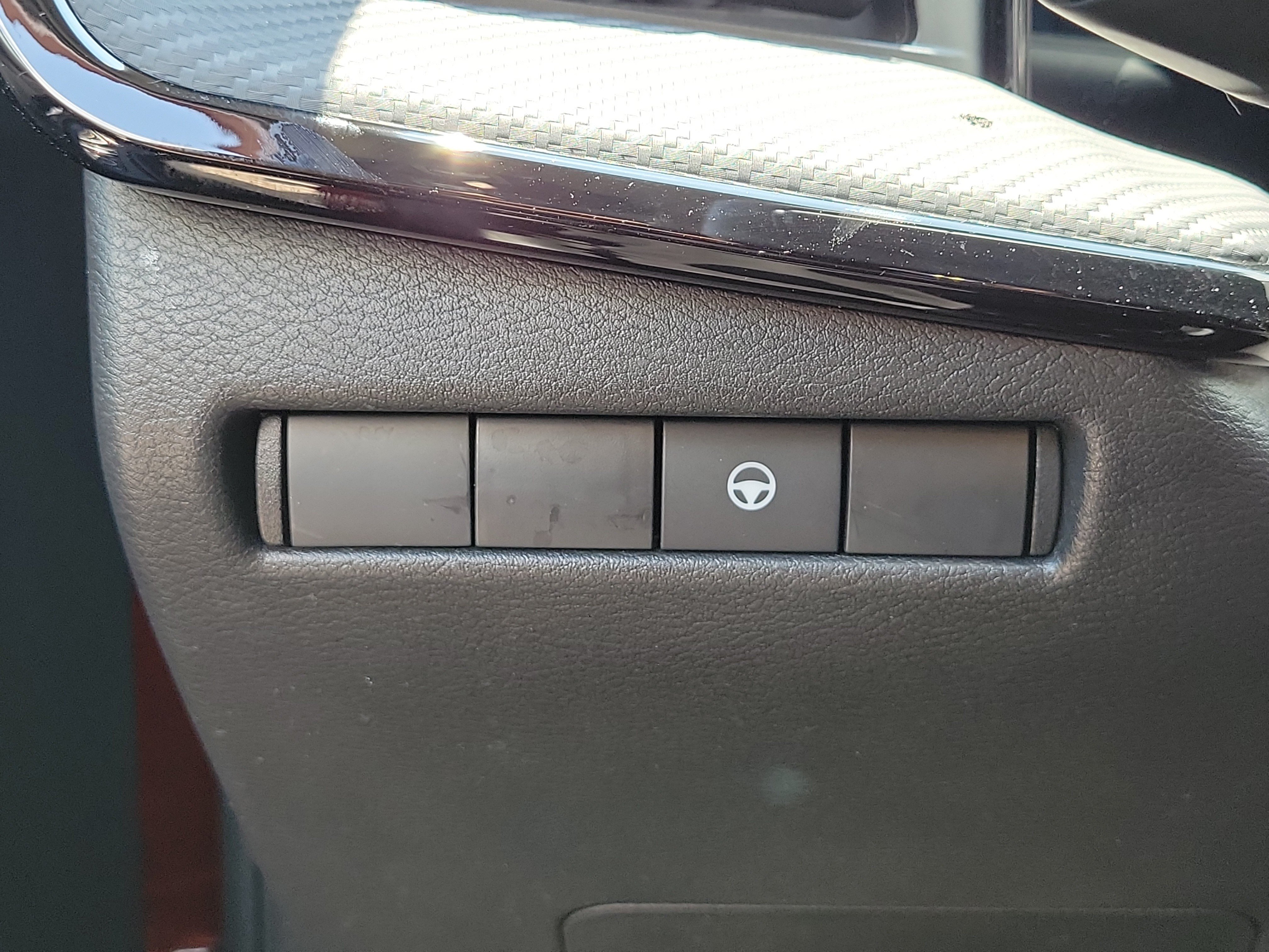 Certified 2026 Nissan Kicks SR w/ Cold Weather Package AWD/4WD image 31