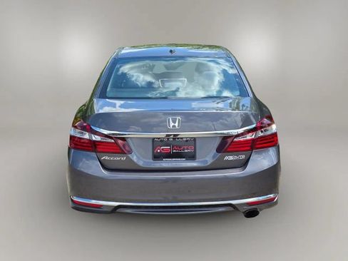 Used 2017 Honda Accord EX image 6