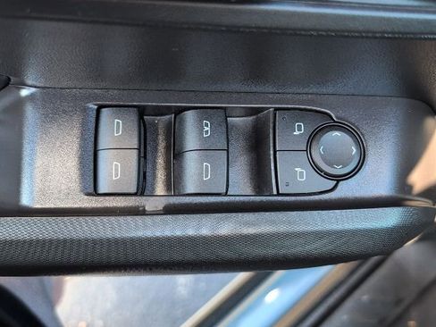 New 2025 Chevrolet Colorado LT w/ LT Convenience Package image 16