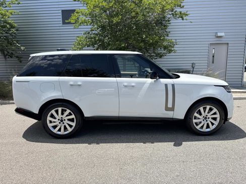 New 2026 Land Rover Range Rover SE AWD/4WD image 5