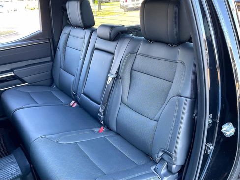 Used 2025 Toyota Tundra Limited AWD/4WD image 21
