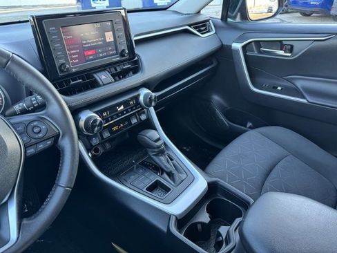 Certified 2021 Toyota RAV4 XLE w/ Convenience Package image 19