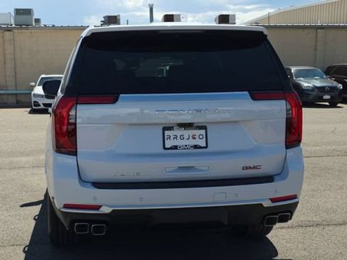 New 2026 GMC Yukon Denali w/ Denali Reserve Package AWD/4WD image 8