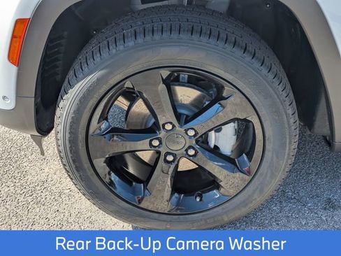 New 2025 Jeep Grand Cherokee Limited w/ Luxury Tech Group II image 12