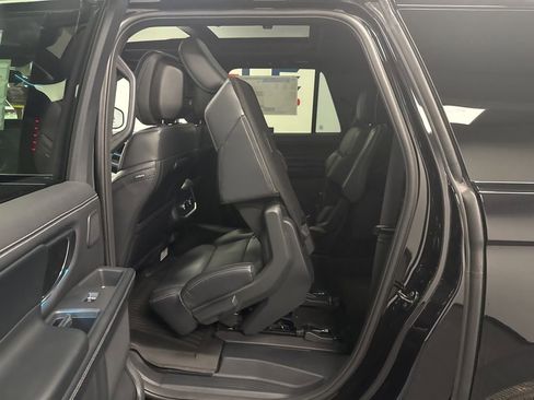 New 2026 Ford Expedition Max Platinum AWD/4WD image 32