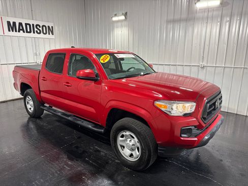 Used 2022 Toyota Tacoma SR AWD/4WD image 4