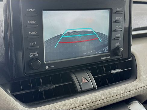 Used 2021 Toyota RAV4 XLE FWD image 21