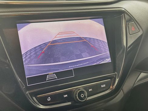 Used 2022 Chevrolet TrailBlazer LT w/ LPO, Blackout Package FWD image 22