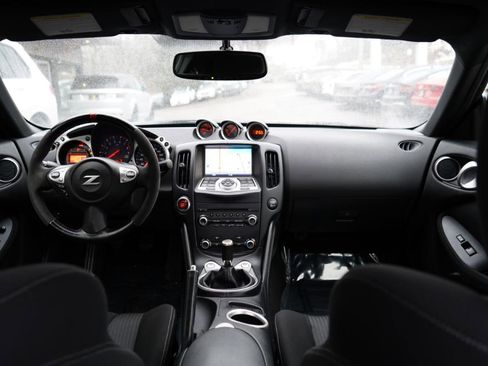 Used 2016 Nissan 370Z Coupe image 50