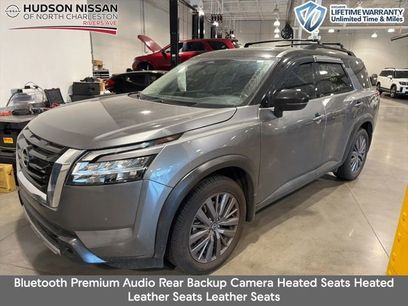 Used 2023 Nissan Pathfinder SL w/ SL Premium Package