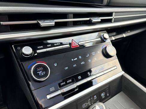 Certified 2025 Hyundai Santa Fe XRT image 20