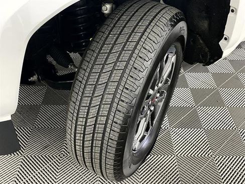 Certified 2025 Toyota Tacoma TRD Sport image 24