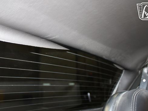 Used 2004 Chevrolet SSR w/ Preferred Equipment Group RWD image 14