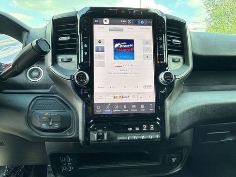 New 2026 RAM 2500 Tradesman AWD/4WD image 27