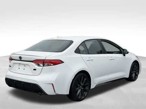 Used 2024 Toyota Corolla SE FWD image 7