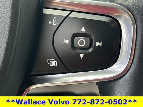 Used 2023 Volvo XC40 B5 Plus w/ Protection Package Premier AWD/4WD image 22