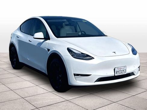 Used 2021 Tesla Model Y Long Range AWD/4WD image 3
