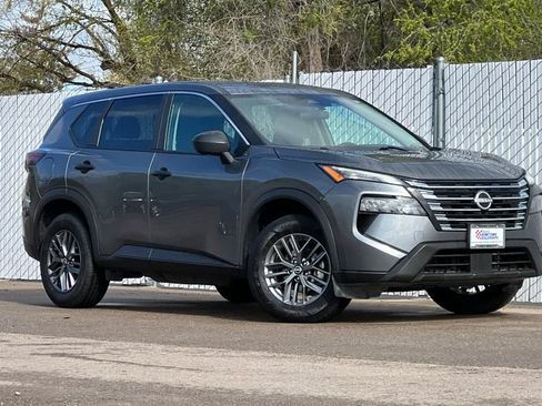 Used 2024 Nissan Rogue S AWD/4WD image 2