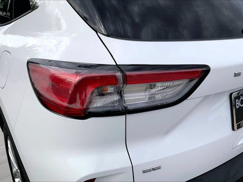 Used 2022 Ford Escape SE FWD image 23