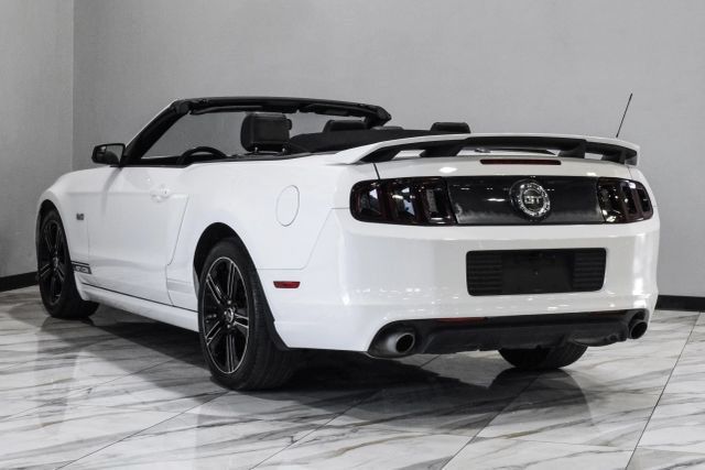 Used 2013 Ford Mustang GT Premium w/ Electronics Pkg RWD image 18
