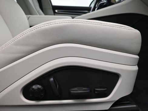 Certified 2022 Porsche Panamera 4 image 15