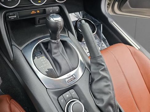 Used 2023 MAZDA MX-5 Miata Grand Touring RWD image 21
