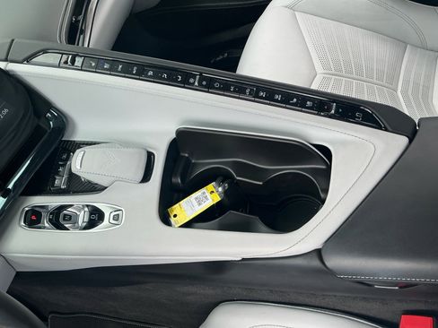 Used 2023 Chevrolet Corvette Stingray Premium Conv w/ Stealth Interior Trim Package RWD image 15