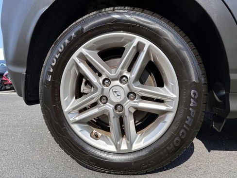 Used 2021 Hyundai Kona SE w/ Cargo Package AWD/4WD image 6